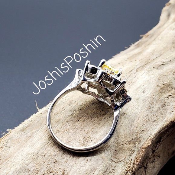 Silver yellow citrine flower shape ring - Picture 6 of 13